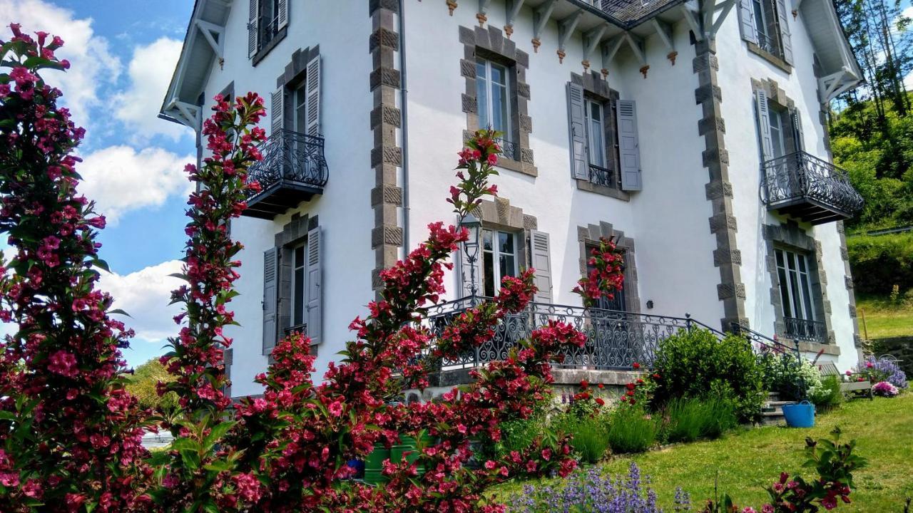 La Maison Normande Saint-Cirgues-de-Jordanne Exterior photo